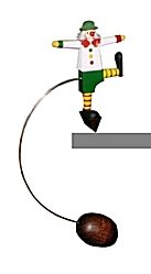 Wolfgang Werner Clown grün/ weiß<br>grüne Hose, Jacke mit 3 Knöpfen (Wolfgang Werner 365) Erzgebirgische Volkskunst: Diese Schaukelfiguren werden auf eine Tisch- oder Regalkante gesetzt und schaukeln dann hin und her.