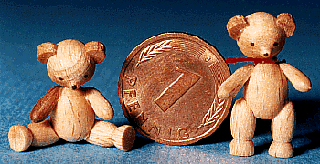 Flade Bärenkind stehend (Flade 6) Erzgebirgische Volkskunst: Miniatur 'Stehendes Bärenkind'