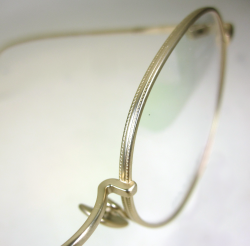 Brillenfassung makellos gold matt
