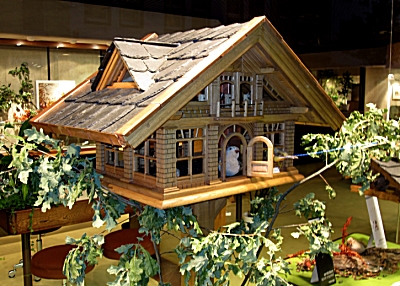 Vogelhaus aus Holz