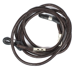  Brillenband Leder braun Brillenband aus Leder, zum Umhängen der Brille. Wird mit Gummischlaufe am Bügel befestigt.