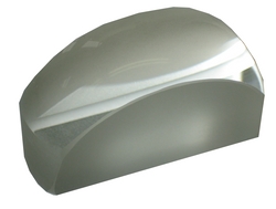 Schweizer Optik Visolett-Lupe 65 Segment (o. Etui) (Schweizer Optik, 930652, 65 ,65 mm) Segment-Visolettlupe (o. Etui), Vergrößerung ca. 1,8x, Durchmesser 65 mm. Wird direkt auf das Lesegut gestellt, dadurch ergibt sich eine bequeme Handhabung. Verzerrungsfreies Bild bis zum Rand, Blickfeld durch Umgebungslicht gut ausgeleuchtet. Material: Glas.